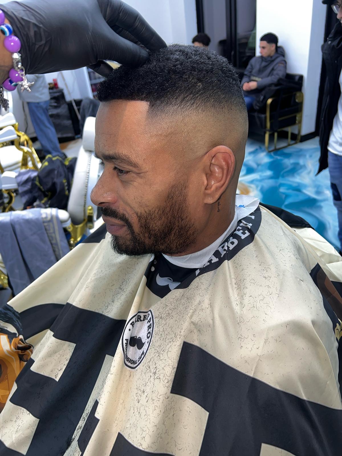 Baard en line-up bij Billionaire Barbershop